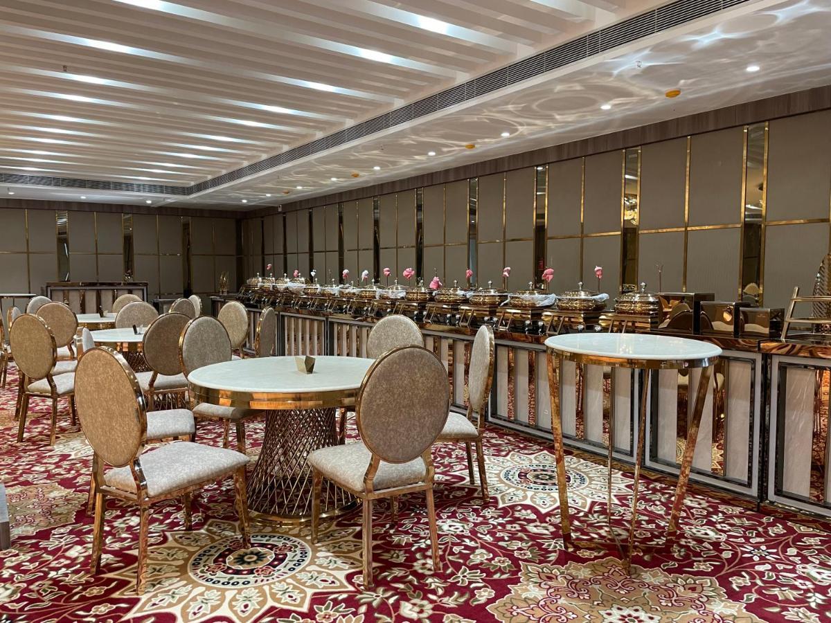 Hotel Casa Divine Izatnagar Luaran gambar